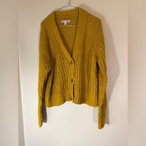 Elizabeth and James Mustard Yellow Chunky V-neck Cardigan size M